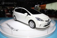 Toyota Prius+: hibrid nagycsaládosoknak 10