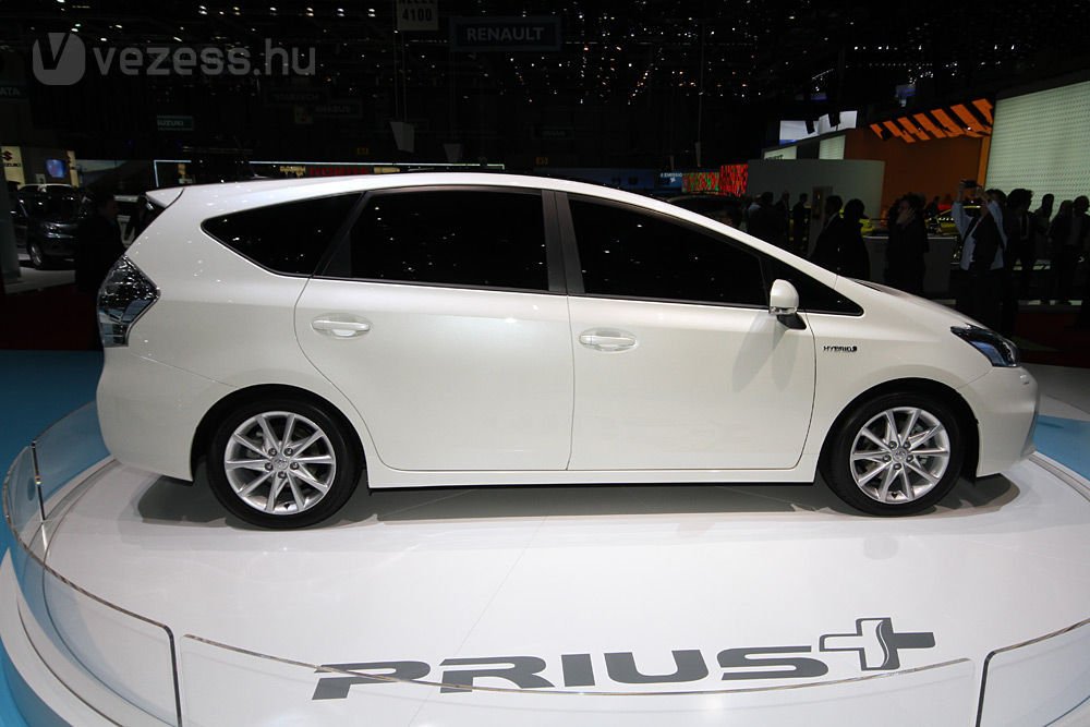 Toyota Prius+: hibrid nagycsaládosoknak 5