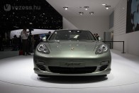 Panamera S Hybrid: hátsó ablaktörlő alapáron 18