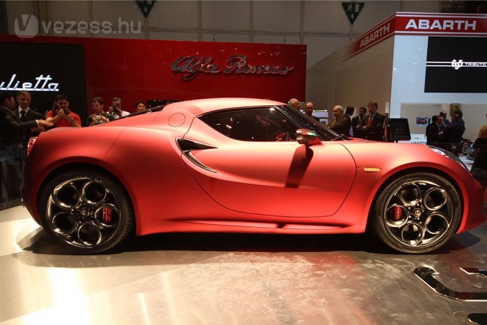 Hamvas szépség az Alfa Romeo standján 6