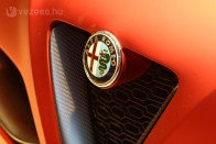 Hamvas szépség az Alfa Romeo standján 34