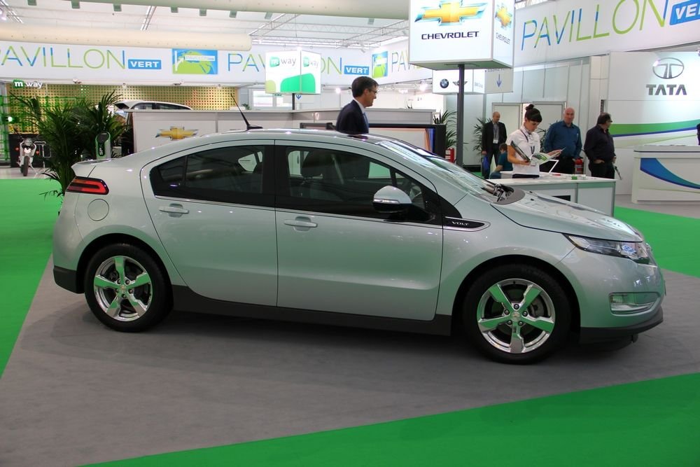 A jobbára elektromos autó, a Chevrolet Volt, ami csak 40-80 km után áll át benzinüzemre