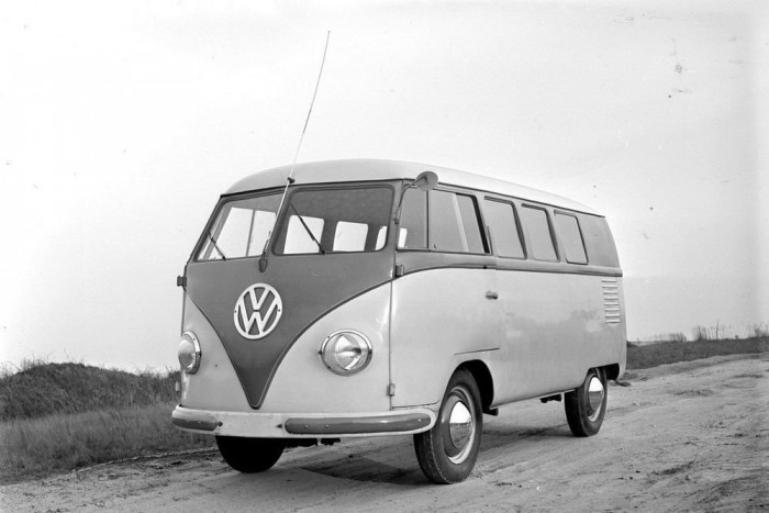 Lesz-e személygépkocsi hitelre? 8 | Vezess 1956-ban már javában gyártották a "hippibuszt"