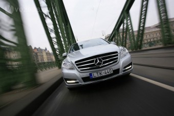 Mercedes-Benz R: Csillaghajó