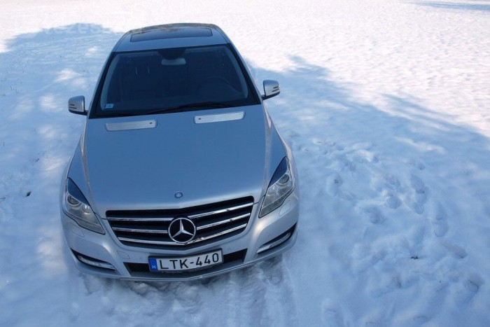 Mercedes-Benz R: Csillaghajó 9