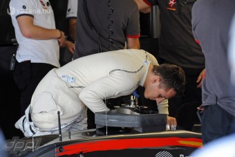 F1: Tartalékos lenne a hoppon maradt pilóta