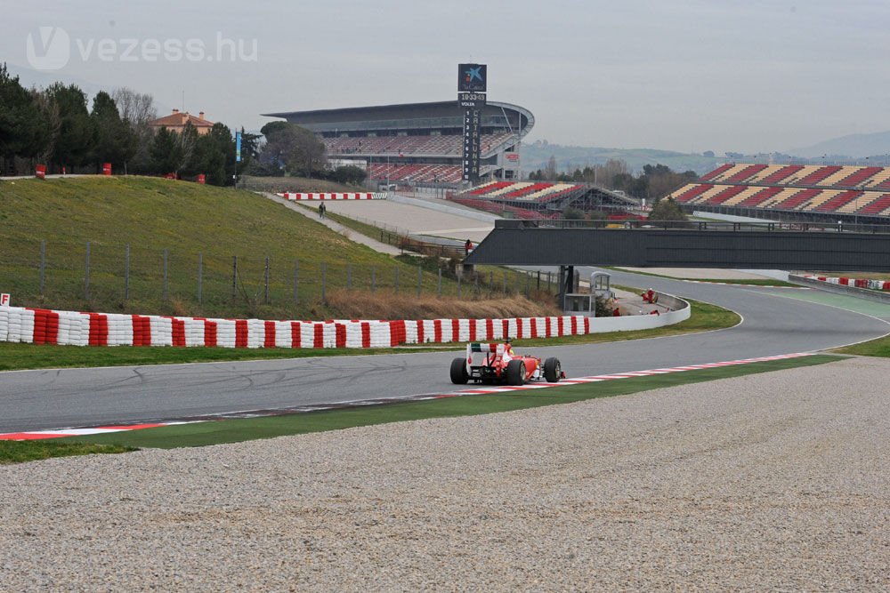 F1: Perez és a Sauber villantott a teszten 7