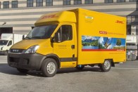 Zajtalanul viszi a csomagot a DHL 8