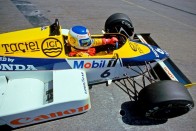 Keke Rosberg a szénszálas Williams FW10-ben (1985)