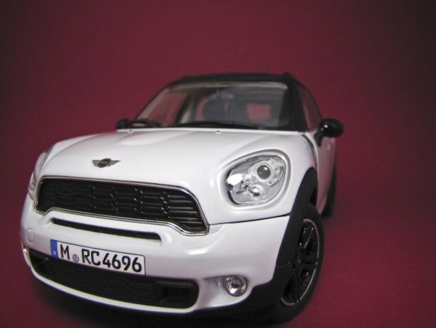 Városi földútjáró 6 | Vezess Klassz a lámpa, jó a fényezés, csak egy lyuggatott rács hiányzik