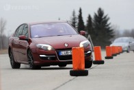 Leiskolázta a mezőnyt, a Renault látványosan gyorsabb volt mindegyik konkurensénél