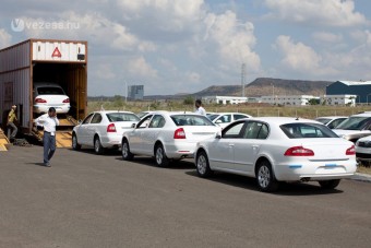 Kevesen terveznek autóvásárlást