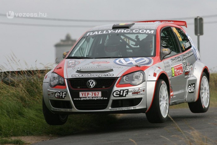 Gigapénzzel csábítja Loeböt a VW 5