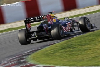 F1: Csak baj lesz a hátsó szárnnyal?