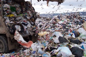 Szemétgyűjtésre szólít az útkezelő