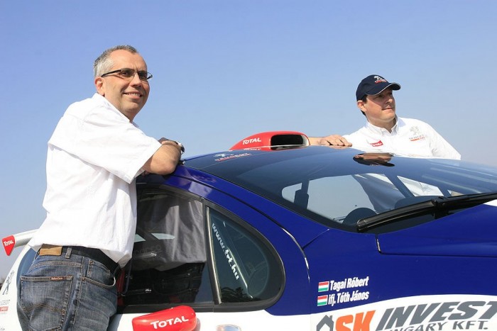 Itt a hétszeres ralibajnok új Peugeot-ja 6