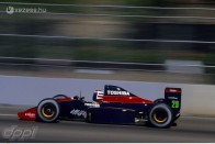 Eric Bernard ekkor kezdte utolsó évét a Larrousse-ban