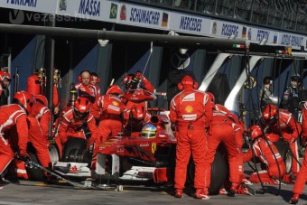 F1: Mégsem olyan lassú a Ferrari