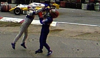 Harcosok klubja a versenypályán