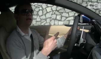 70 milliós Ferrarit tört az újságíró