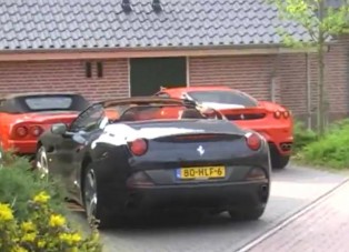 Egy város tele Ferrarikkal!