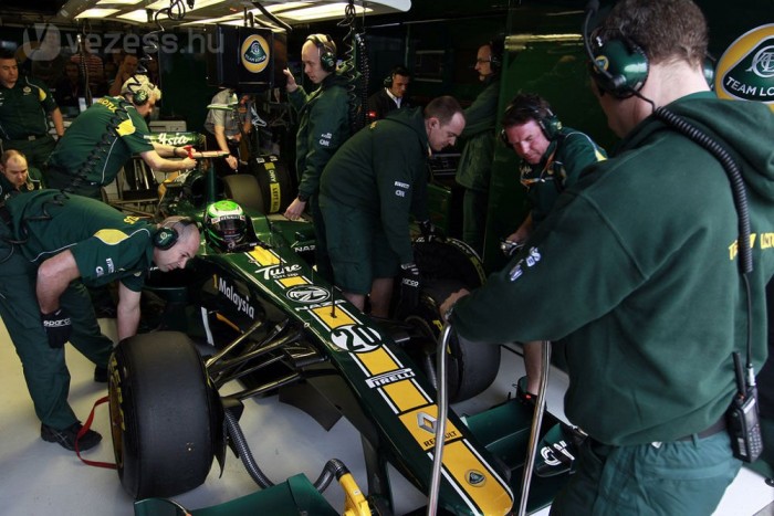 F1: A Lotus alulmúlta önmagát