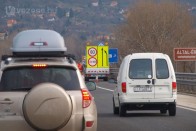 A sávelhúzások, terelések is fokozott figyelmet igényelnek