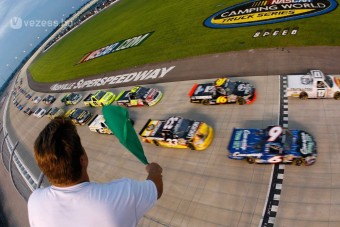 Räikkönen a NASCAR-ba igazolt