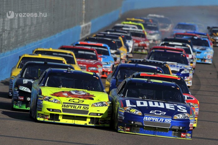 Räikkönen a NASCAR-ba igazolt 5 | Vezess A végső cél a Sprint Cup
