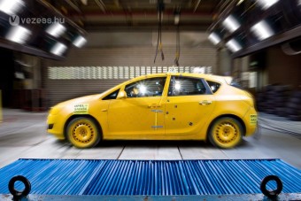 Több magyar alkatrész lehet az Opelekben