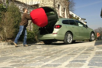 Opel Astra kombi - Bevadult a fater!