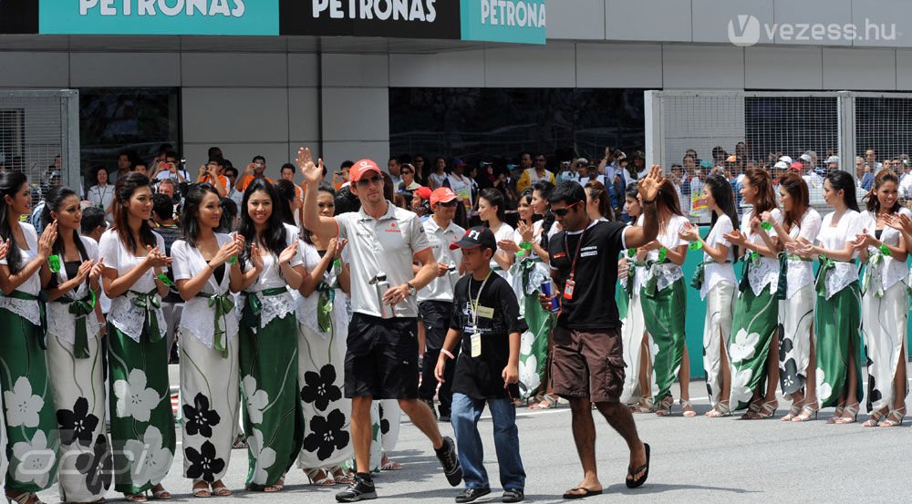 F1: Hétvégén nyit a sepangi szauna 37