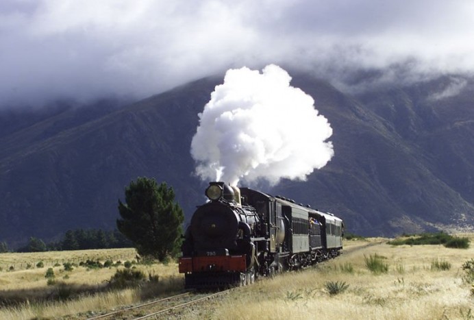 Vasútrajongók! Komplett mozdony eladó!
