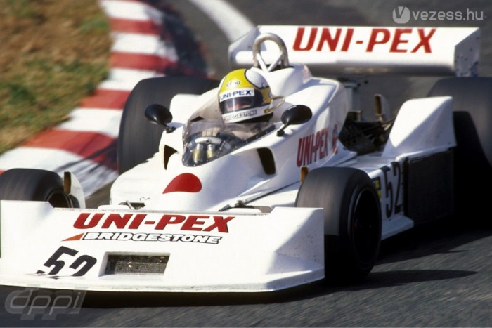 A Kojima csak két Japán Nagydíjon vett részt a '70-es évek végén. A volánnál Kazujosi Hosino.