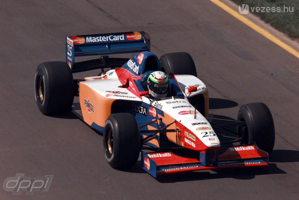 Hiába volt F3000-es menő Vincenzo Sospiri, a Lolával nem sokra ment