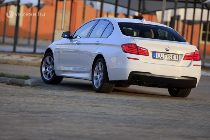 Nagypályás belépő 6 | Vezess A karosszéria dőlését aktív rendszer csökkenti