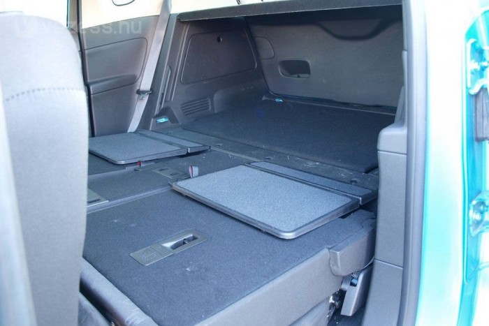 Opel Meriva – Ajtóból ötös 9 | Vezess Ülésdöntés után 1,5 köbméterrel gazdálkodhatunk