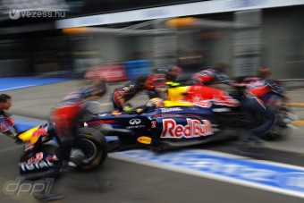 Megfizet a KERS kihagyásáért a Red Bull