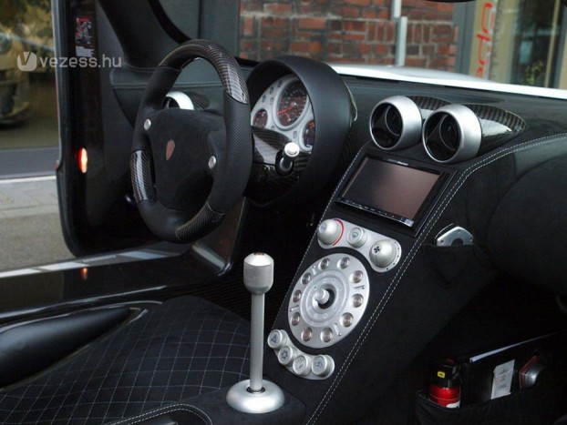 A pénzherdálás csúcsa 6 | Vezess A pénzherdálás csúcsa 6