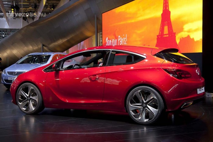 Lebukott a 3-ajtós Opel Astra 6