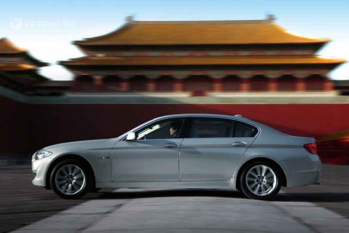 Konnektoros hibrid a BMW-től 3 | Vezess Az eredeti kép a nyújtott Ötösről