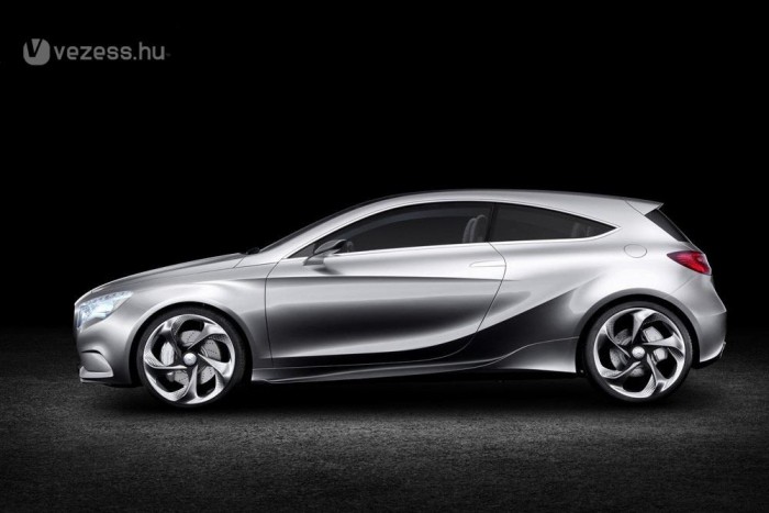 Bemutatkozott a kecskeméti Mercedes 7