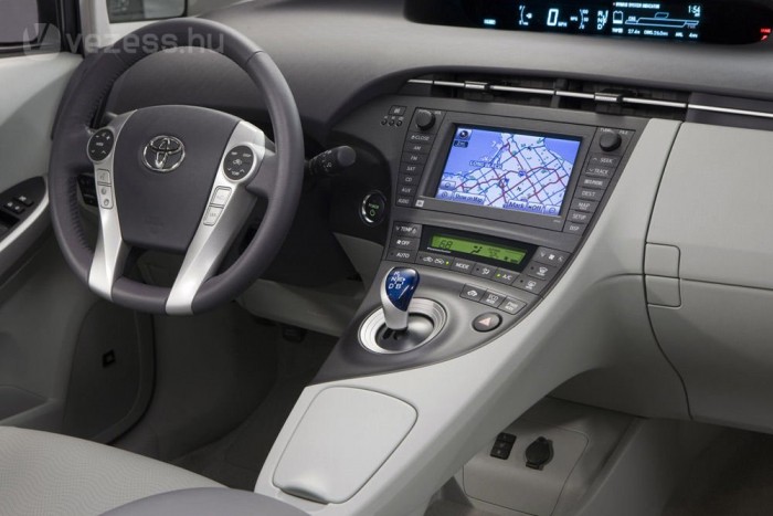 Fogyasztási teszt: nem a dízel a nyerő? 14 | Vezess Olcsónak hatnak, de nem szennyezik annyira a környezetet a kukorica alapanyagú műanyagok