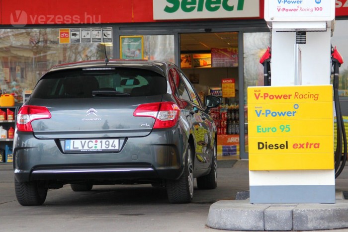 Fogyasztási teszt: nem a dízel a nyerő? 16 | Vezess Kevésbé volt takarékos a C4 e-HDi, de ára sokkal alacsonyabb