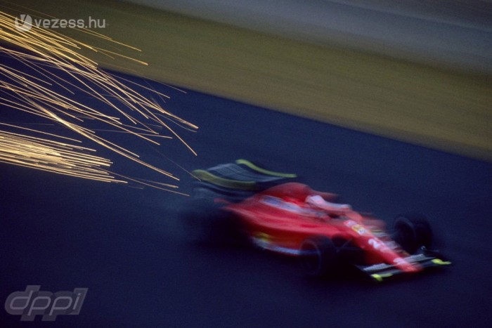 Senna végre hazájában is nyerni tudott 7 | Vezess Jean Alesi a pénteki időmérő edzésen a második, a versenyen a hatodik helyet szerezte meg