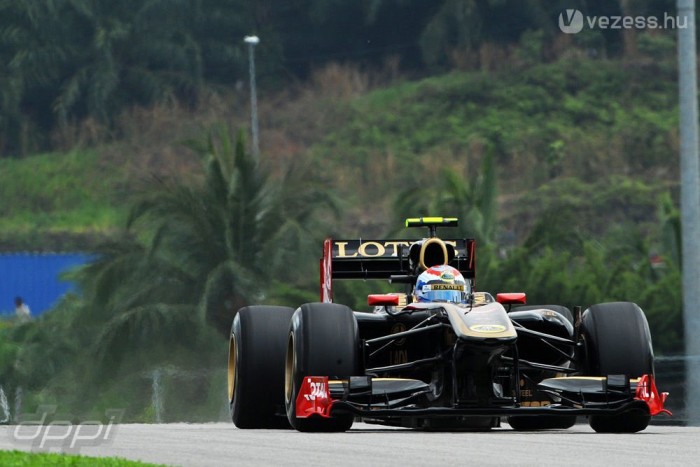 F1: Anyaghiba okozta a Renault-k vesztét