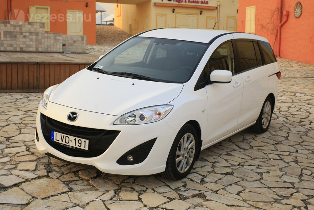 Nem drága a Mazda5. Egyféle dízelmotor van csak hozzá