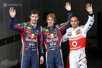 Vettel elkapta a fonalat, Hamilton elégedett