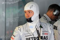 Vettel elkapta a fonalat, Hamilton elégedett 53