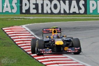 F1: Webbert kinyírták a KERS nélkül